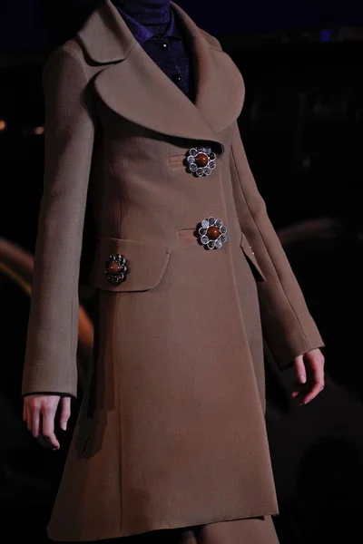 Look 2